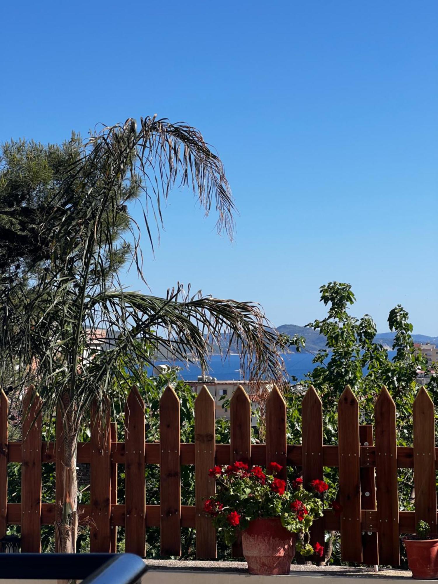 The Gwen Apartment Sarande Exterior photo